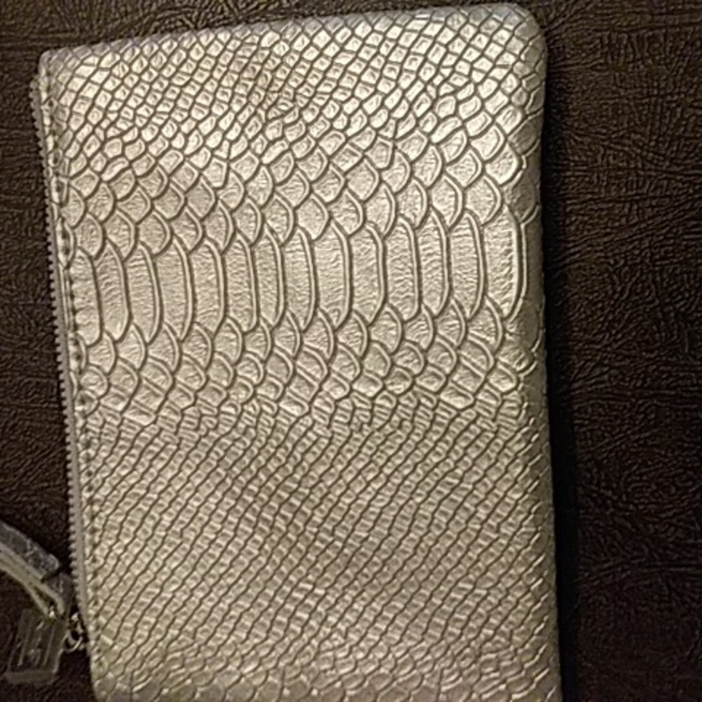 Accessory Bundle - image 3